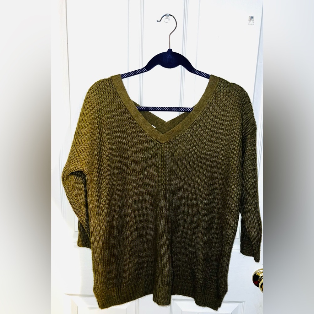 New York & co. Green cross cross back sweater size M